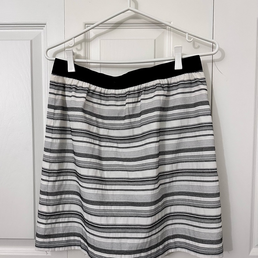 Ann Taylor Loft Lined Short Striped Skirt - women’s Size US 6